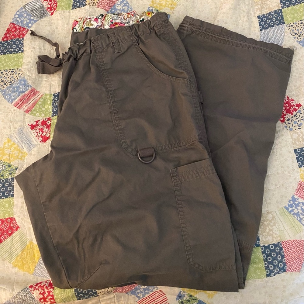 Koi scrub bottoms